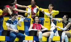 1xbet体育网站入口-在夜刃战队赛场上演刀塔世界杯，高光操作，引发教练席炸锅