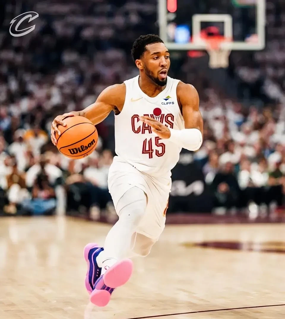 关于爵士轻松赢魔术,米切尔砍下30分的信息 关于爵士轻松赢魔术,米切尔砍下30分的信息