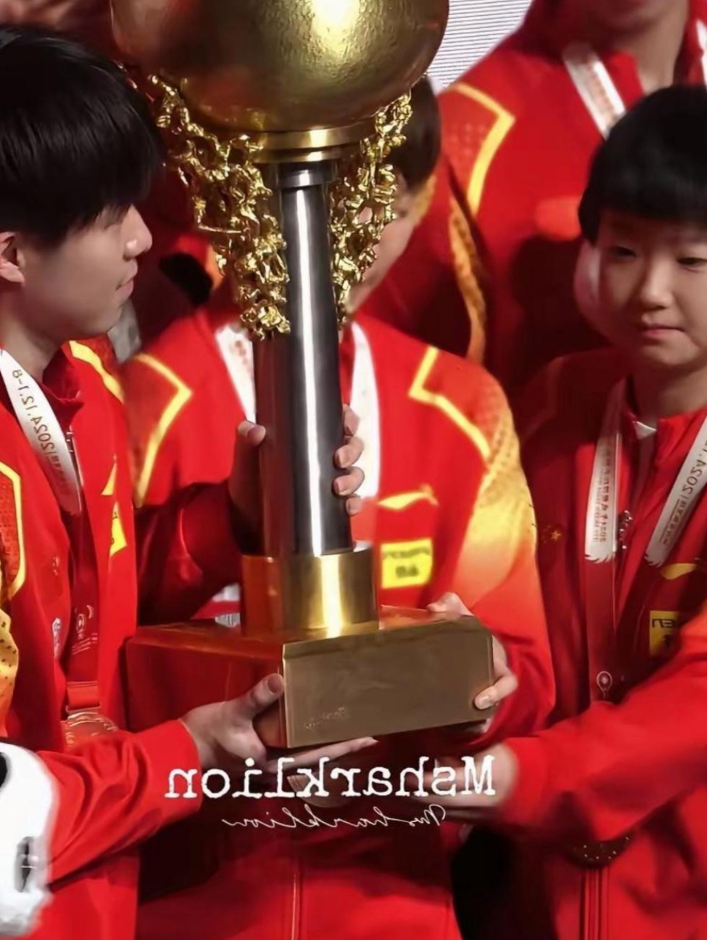 运动精神，团结友爱的奥运选手为荣誉而战