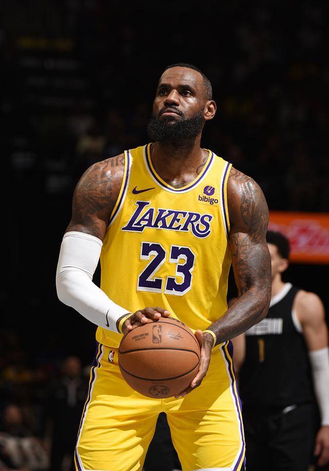 詹姆斯传控重新出道，湖人带走胜利