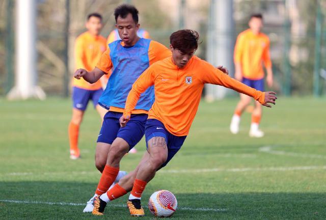 无畏拼搏，不畏艰难，球队实力展示出众