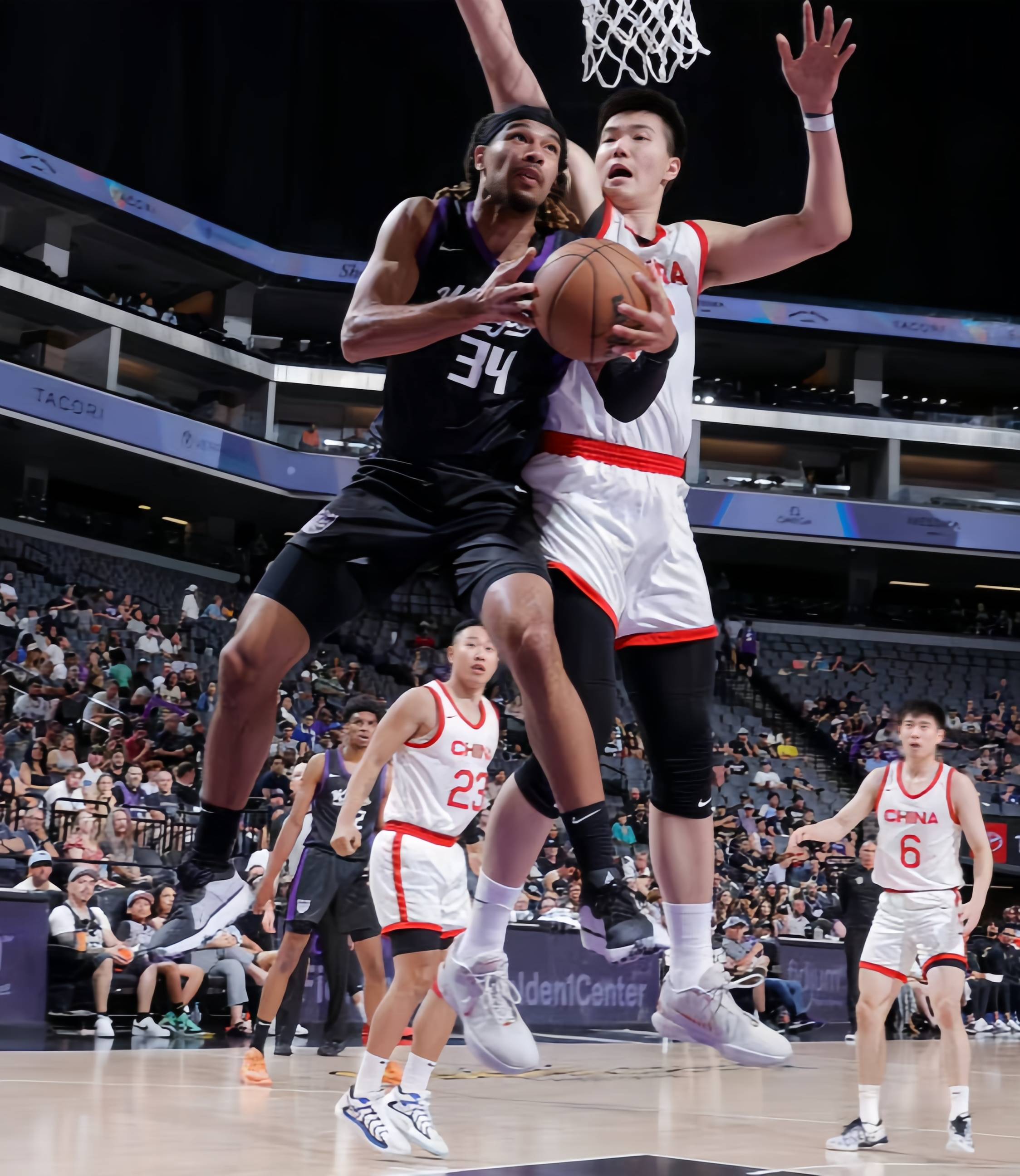 热血对抗再上演，中国篮球联赛再掀狂潮