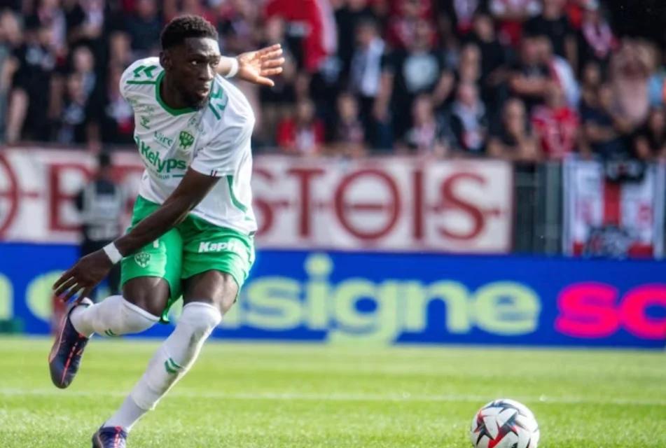 包含圣埃蒂安遭遇惨败,陷入保级泥潭的词条 包含圣埃蒂安遭遇惨败,陷入保级泥潭的词条